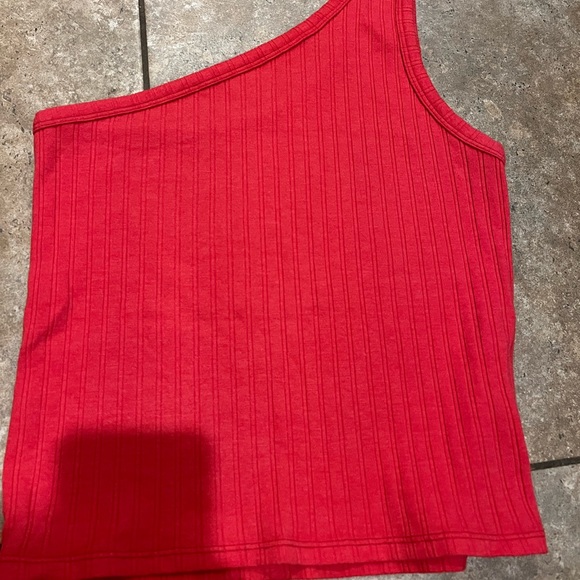 AMERICAN EAGLE red ribbed one shoulder top - Picture 2 of 3
